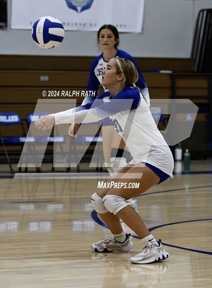 Thumbnail 2 in Orland vs West Valley (Eileen Mason Invitational) photogallery.