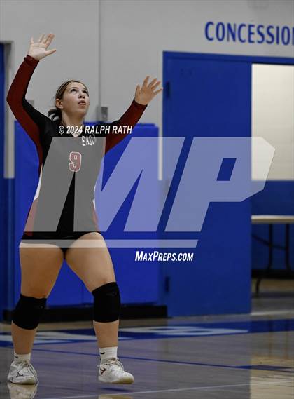 Thumbnail 2 in Orland vs West Valley (Eileen Mason Invitational) photogallery.