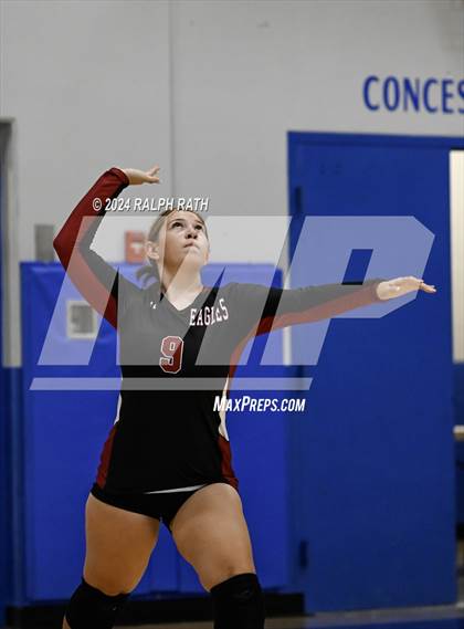 Thumbnail 2 in Orland vs West Valley (Eileen Mason Invitational) photogallery.
