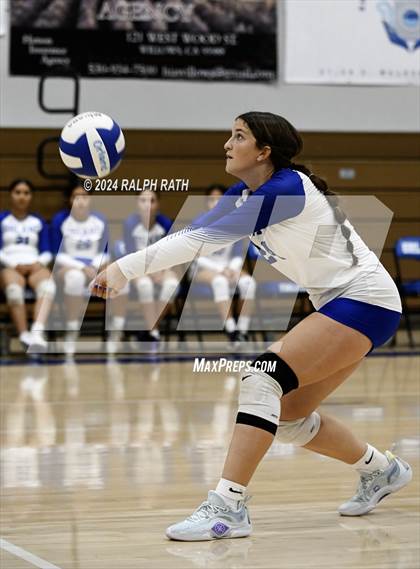 Thumbnail 3 in Orland vs West Valley (Eileen Mason Invitational) photogallery.