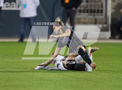 Thumbnail 2 in Dakota Ridge vs. Lutheran (CHSAA 4A State Final) photogallery.