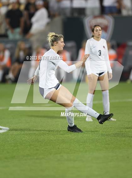 Thumbnail 3 in Dakota Ridge vs. Lutheran (CHSAA 4A State Final) photogallery.
