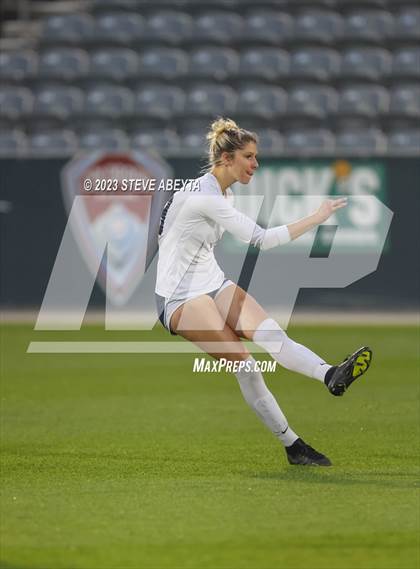 Thumbnail 2 in Dakota Ridge vs. Lutheran (CHSAA 4A State Final) photogallery.