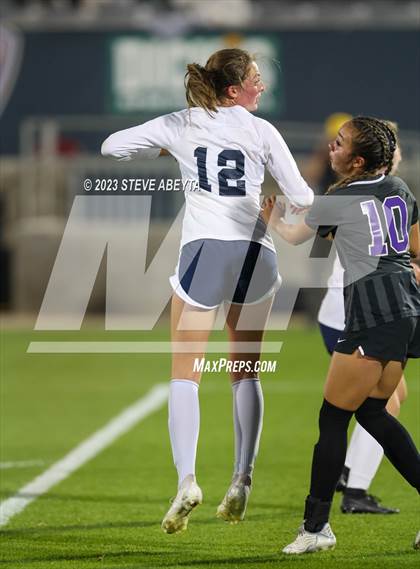 Thumbnail 3 in Dakota Ridge vs. Lutheran (CHSAA 4A State Final) photogallery.