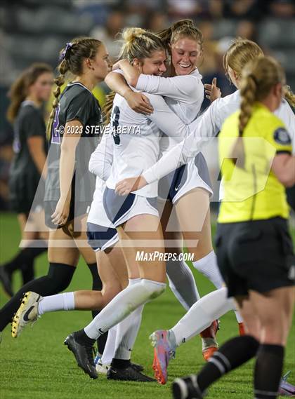 Thumbnail 2 in Dakota Ridge vs. Lutheran (CHSAA 4A State Final) photogallery.