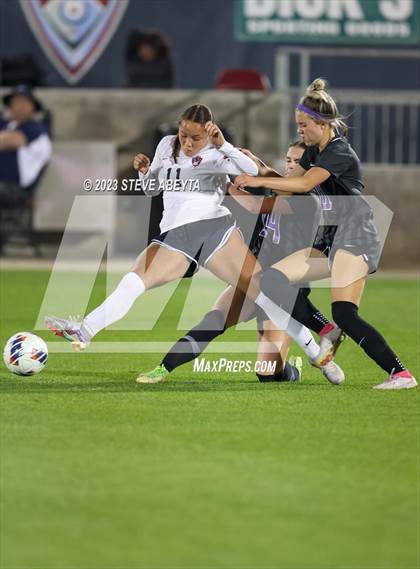 Thumbnail 3 in Dakota Ridge vs. Lutheran (CHSAA 4A State Final) photogallery.