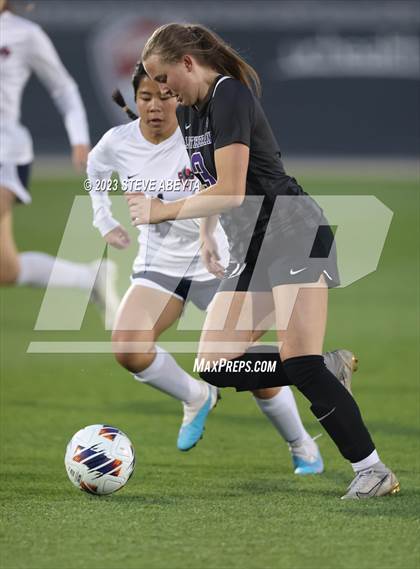 Thumbnail 3 in Dakota Ridge vs. Lutheran (CHSAA 4A State Final) photogallery.