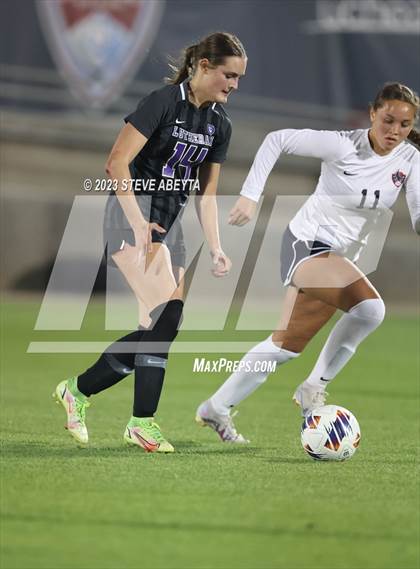 Thumbnail 3 in Dakota Ridge vs. Lutheran (CHSAA 4A State Final) photogallery.