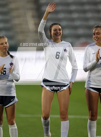 Thumbnail 3 in Dakota Ridge vs. Lutheran (CHSAA 4A State Final) photogallery.