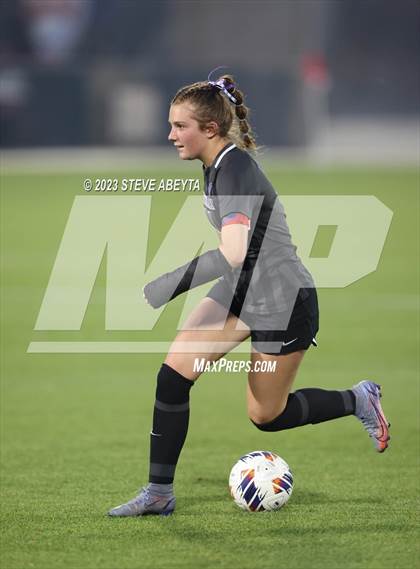 Thumbnail 3 in Dakota Ridge vs. Lutheran (CHSAA 4A State Final) photogallery.