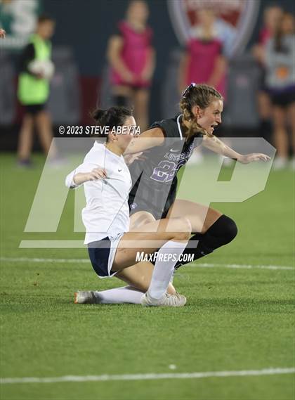 Thumbnail 2 in Dakota Ridge vs. Lutheran (CHSAA 4A State Final) photogallery.