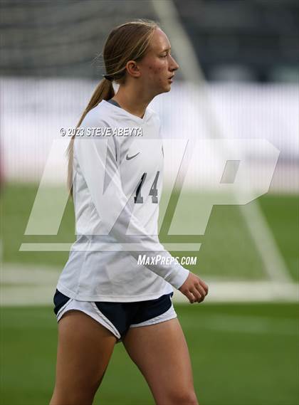 Thumbnail 2 in Dakota Ridge vs. Lutheran (CHSAA 4A State Final) photogallery.