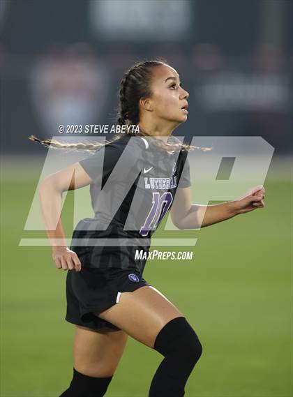 Thumbnail 3 in Dakota Ridge vs. Lutheran (CHSAA 4A State Final) photogallery.