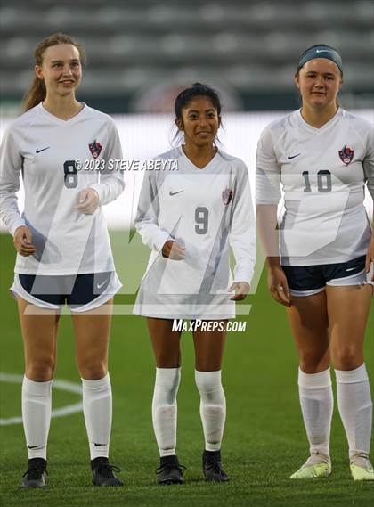 Thumbnail 2 in Dakota Ridge vs. Lutheran (CHSAA 4A State Final) photogallery.