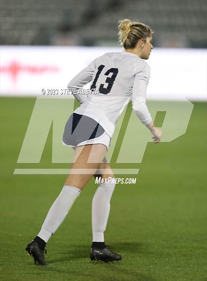 Thumbnail 3 in Dakota Ridge vs. Lutheran (CHSAA 4A State Final) photogallery.