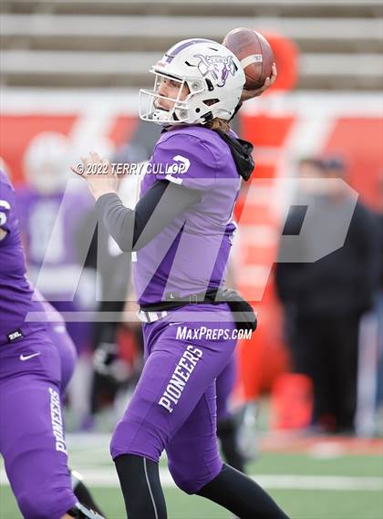 Thumbnail 2 in Lehi vs. Timpview (UHSAA 5A Final) photogallery.