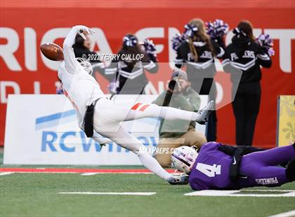 Thumbnail 3 in Lehi vs. Timpview (UHSAA 5A Final) photogallery.