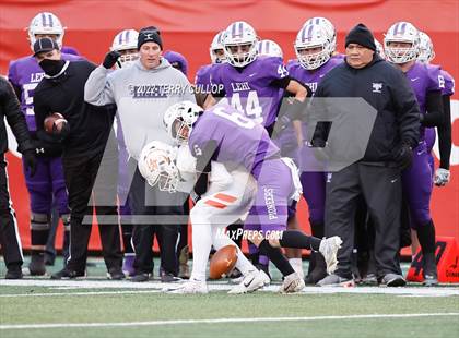 Thumbnail 2 in Lehi vs. Timpview (UHSAA 5A Final) photogallery.