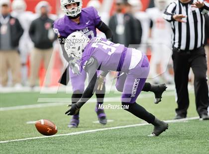 Thumbnail 3 in Lehi vs. Timpview (UHSAA 5A Final) photogallery.