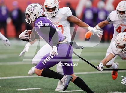 Thumbnail 3 in Lehi vs. Timpview (UHSAA 5A Final) photogallery.