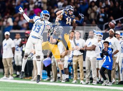Thumbnail 3 in John Tyler vs. Highland Park(UIL 5A DI Reg II Quarterfinal) photogallery.