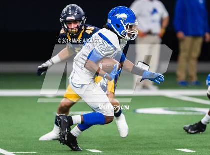 Thumbnail 1 in John Tyler vs. Highland Park(UIL 5A DI Reg II Quarterfinal) photogallery.