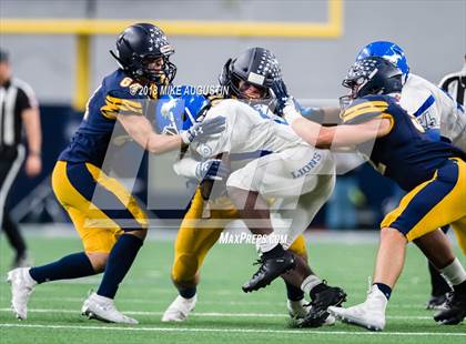 Thumbnail 2 in John Tyler vs. Highland Park(UIL 5A DI Reg II Quarterfinal) photogallery.