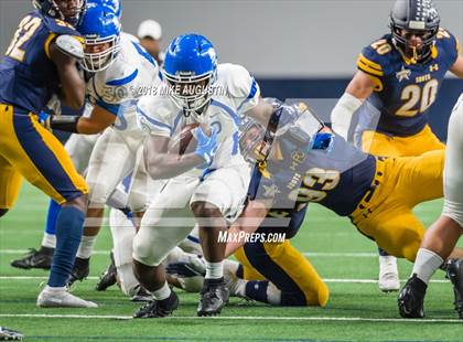 Thumbnail 1 in John Tyler vs. Highland Park(UIL 5A DI Reg II Quarterfinal) photogallery.