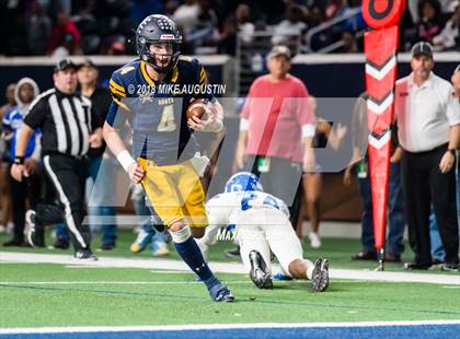 Thumbnail 2 in John Tyler vs. Highland Park(UIL 5A DI Reg II Quarterfinal) photogallery.