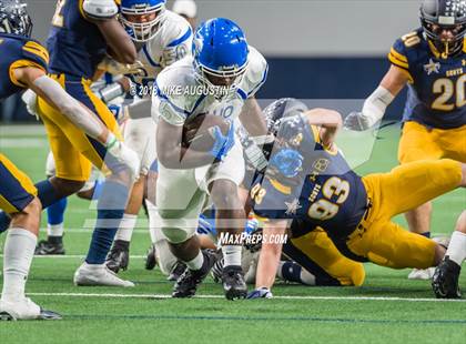 Thumbnail 2 in John Tyler vs. Highland Park(UIL 5A DI Reg II Quarterfinal) photogallery.