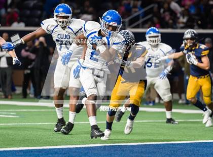 Thumbnail 3 in John Tyler vs. Highland Park(UIL 5A DI Reg II Quarterfinal) photogallery.