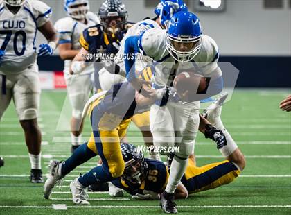 Thumbnail 3 in John Tyler vs. Highland Park(UIL 5A DI Reg II Quarterfinal) photogallery.