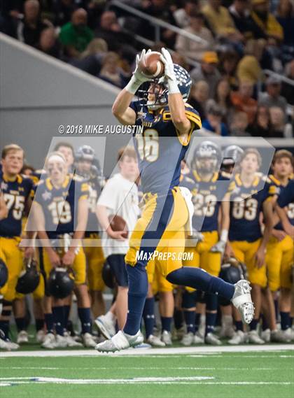Thumbnail 2 in John Tyler vs. Highland Park(UIL 5A DI Reg II Quarterfinal) photogallery.