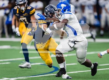 Thumbnail 1 in John Tyler vs. Highland Park(UIL 5A DI Reg II Quarterfinal) photogallery.