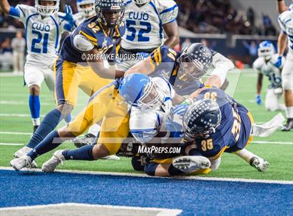 Thumbnail 1 in John Tyler vs. Highland Park(UIL 5A DI Reg II Quarterfinal) photogallery.