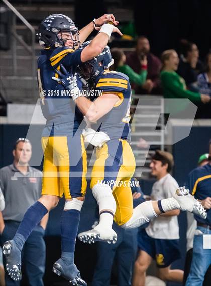 Thumbnail 3 in John Tyler vs. Highland Park(UIL 5A DI Reg II Quarterfinal) photogallery.