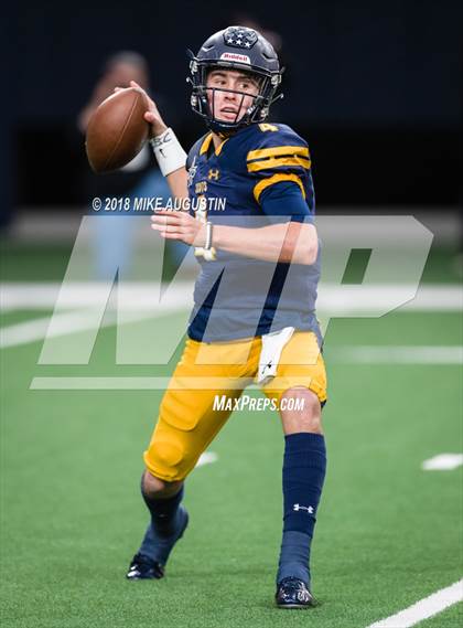 Thumbnail 3 in John Tyler vs. Highland Park(UIL 5A DI Reg II Quarterfinal) photogallery.