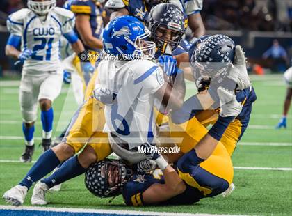 Thumbnail 3 in John Tyler vs. Highland Park(UIL 5A DI Reg II Quarterfinal) photogallery.