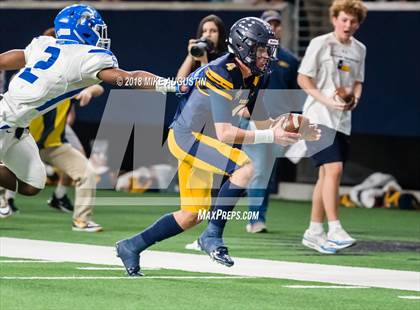 Thumbnail 1 in John Tyler vs. Highland Park(UIL 5A DI Reg II Quarterfinal) photogallery.