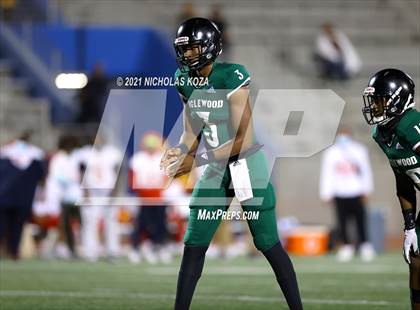 Thumbnail 2 in Hawthorne vs. Inglewood photogallery.