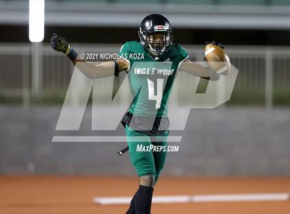 Thumbnail 3 in Hawthorne vs. Inglewood photogallery.