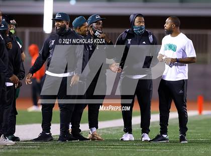 Thumbnail 3 in Hawthorne vs. Inglewood photogallery.