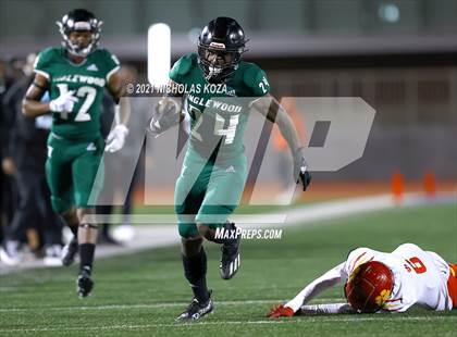 Thumbnail 1 in Hawthorne vs. Inglewood photogallery.