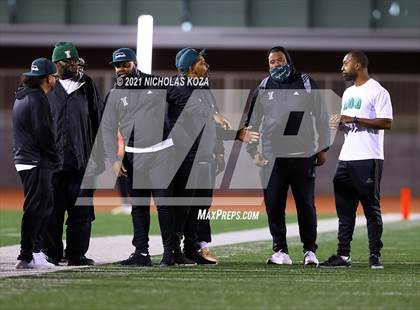 Thumbnail 2 in Hawthorne vs. Inglewood photogallery.