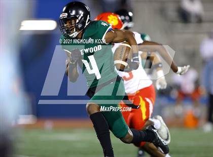 Thumbnail 1 in Hawthorne vs. Inglewood photogallery.