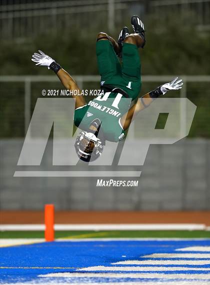 Thumbnail 3 in Hawthorne vs. Inglewood photogallery.
