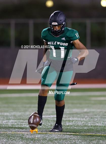Thumbnail 1 in Hawthorne vs. Inglewood photogallery.