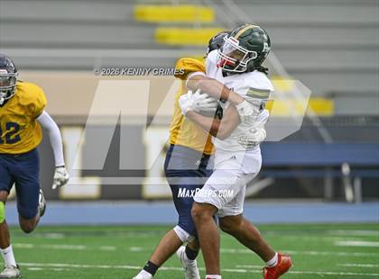 Thumbnail 3 in JV: Marist vs Blessed Trinity photogallery.