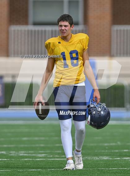 Thumbnail 1 in JV: Marist vs Blessed Trinity photogallery.