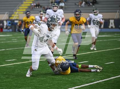 Thumbnail 1 in JV: Marist vs Blessed Trinity photogallery.